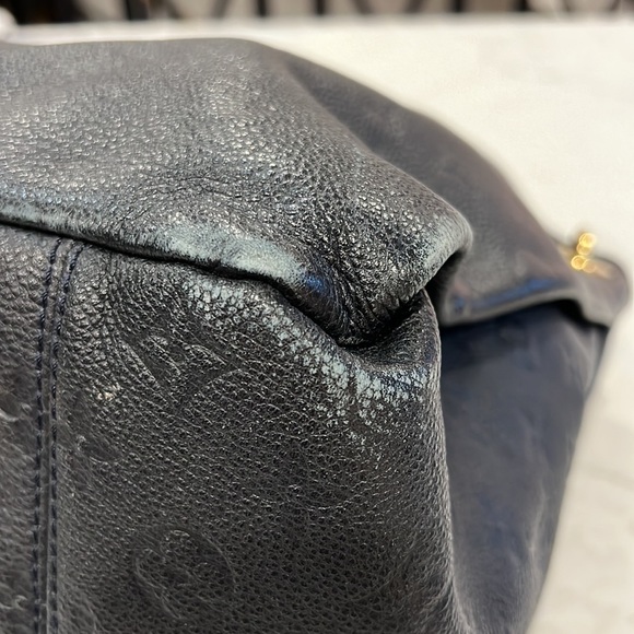 Louis Vuitton Empreinte Artsy navy leather bag - Picture 9 of 16